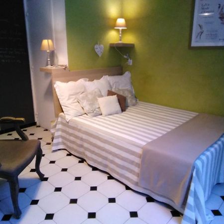 الشقق الفندقية أفينيونفي  Le Petit Palais Maisonnette المظهر الخارجي الصورة